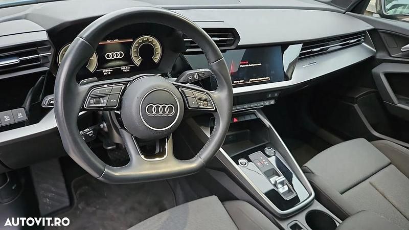Second-hand Audi A3 e-tron Advanced 150 CP (110 kW) 2023 Culoarealbastru Hatchback