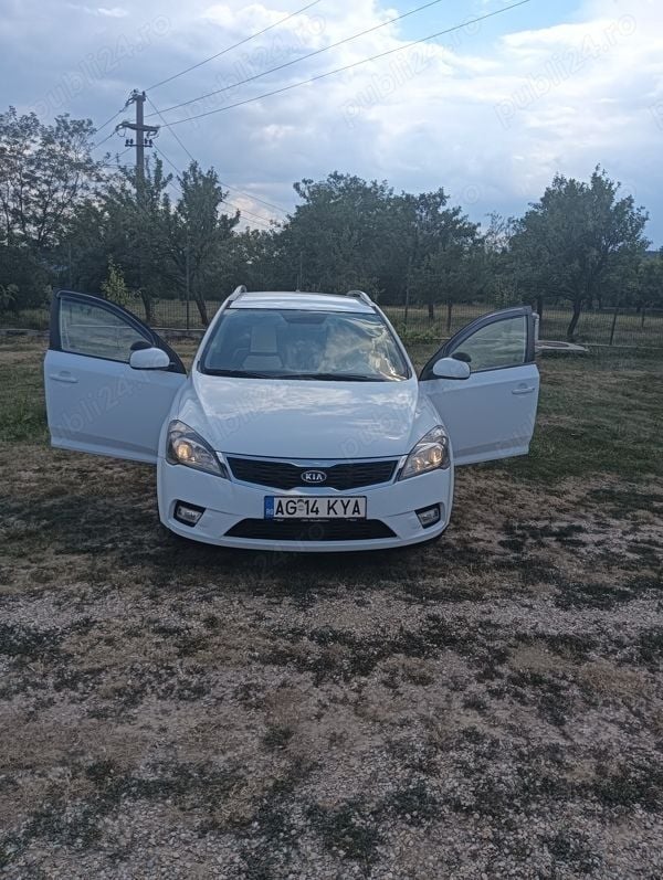 Second-hand Kia Ceed 215 CP (158 kW) 2012 Alb Hatchback
