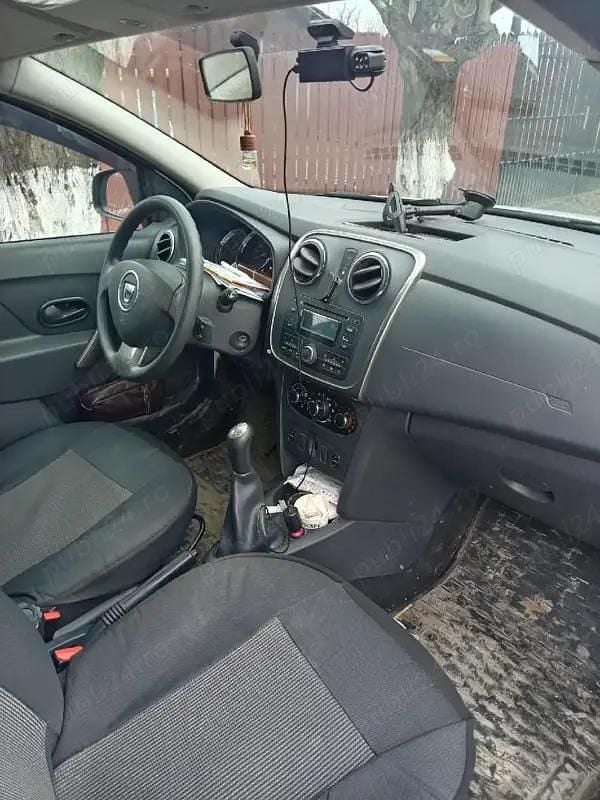 Second-hand Dacia Logan 90 CP (66 kW) 2015 Alb Berlinǎ