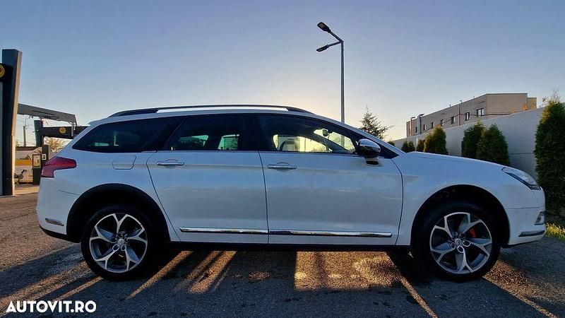 Second-hand Citroën C5 Exclusive 204 CP (150 kW) 2014 Culoarealb Break