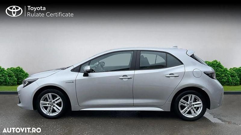Second-hand Toyota Corolla 98 CP (72 kW) 2021 Culoareargint Hatchback