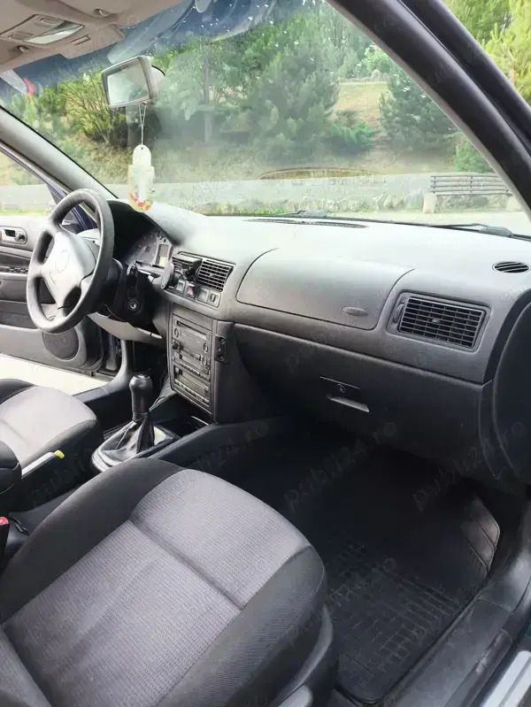 Albastru Utilizat 2001 VW Golf IV Break | 1.200 EUR (Preț bun) - Imagine 1/4