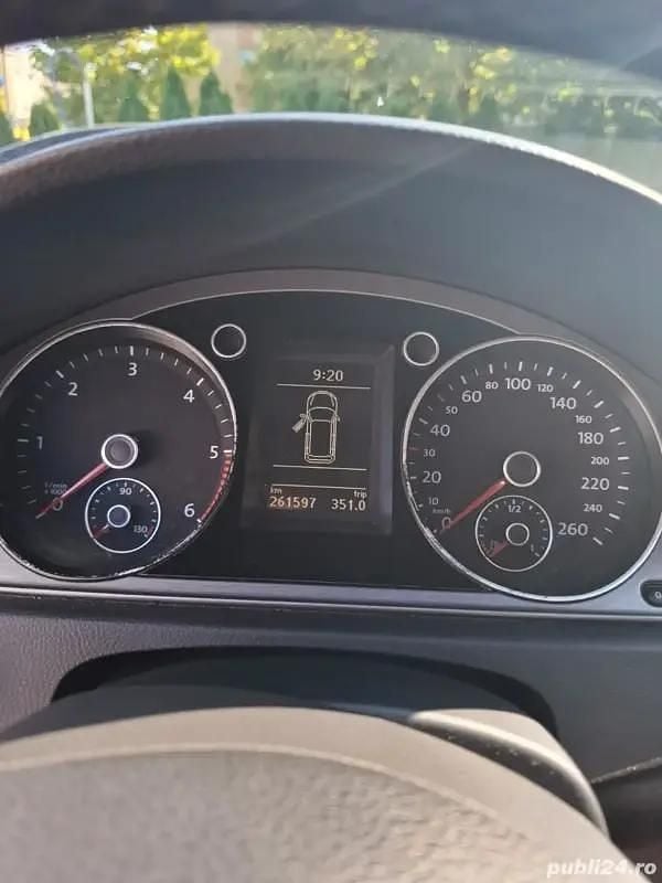 Utilizat 2011 VW Passat Berlinǎ | 5.000 EUR (Super Preț) - Imagine 1/4