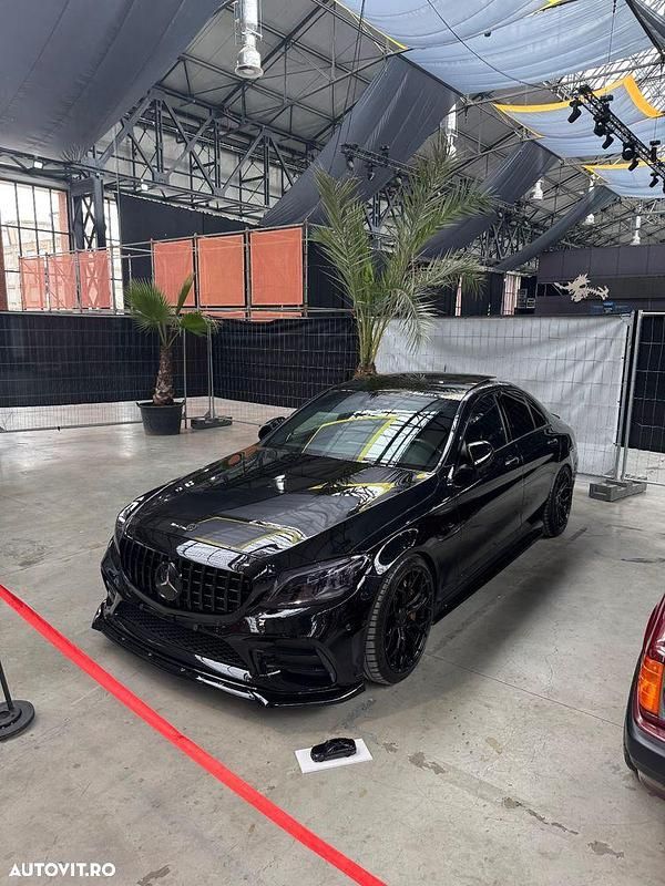 Second-hand Mercedes C43 AMG AMG 390 CP (286 kW) 2019 Culoarenegru Berlinǎ