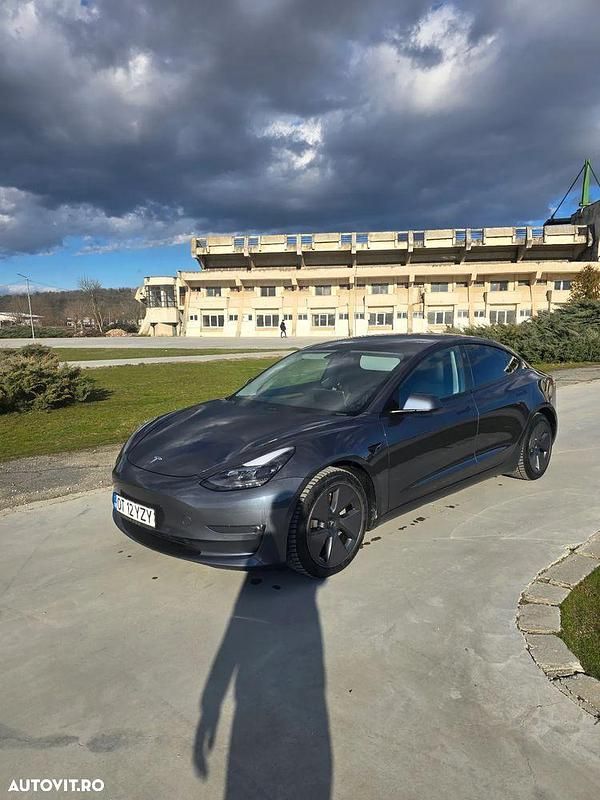 Second-hand Tesla Model 3 365 kW (497 CP) 2021 Culoaregri Berlinǎ
