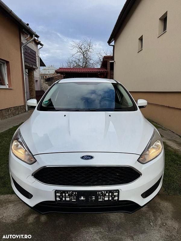 Culoarealb Utilizat 2018 Ford Focus Business Edition Break | 6.790 EUR (Preț bun) - Imagine 1/4