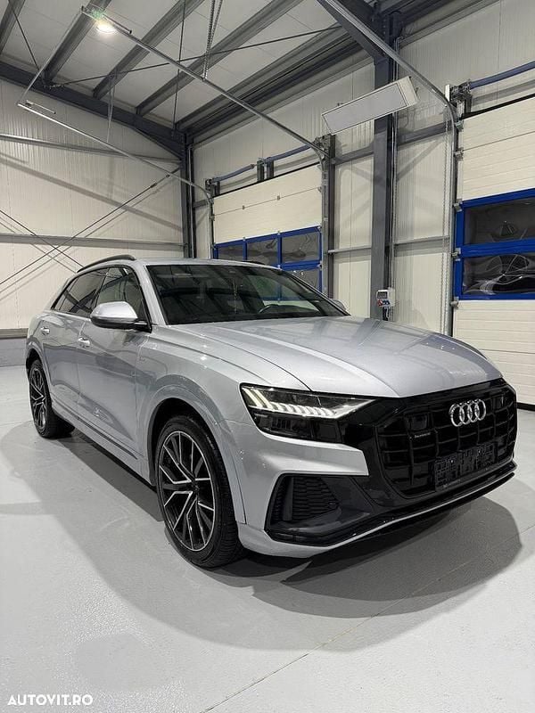 Culoareargint Second-hand 2019 Audi Q8 S-Line SUV | 40.000 EUR (Super Preț) - Imagine 1/4