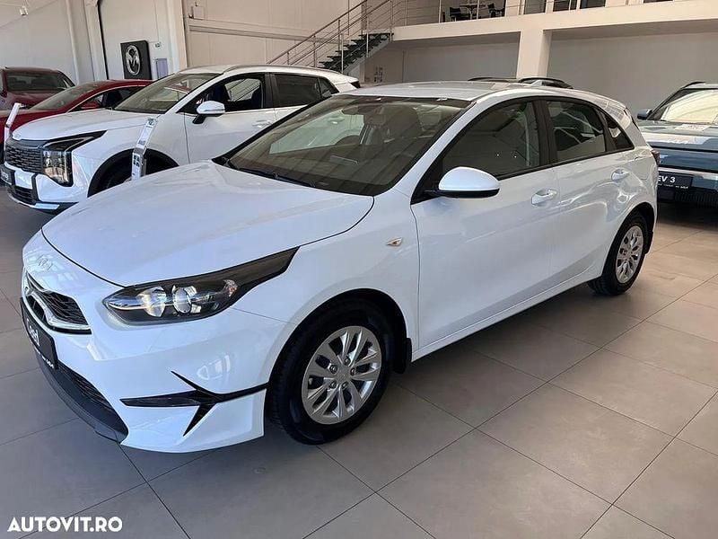 Culoarealb Nouă 2024 Kia Ceed Best Hatchback | 21.901 EUR (Puțin scump) - Imagine 1/4