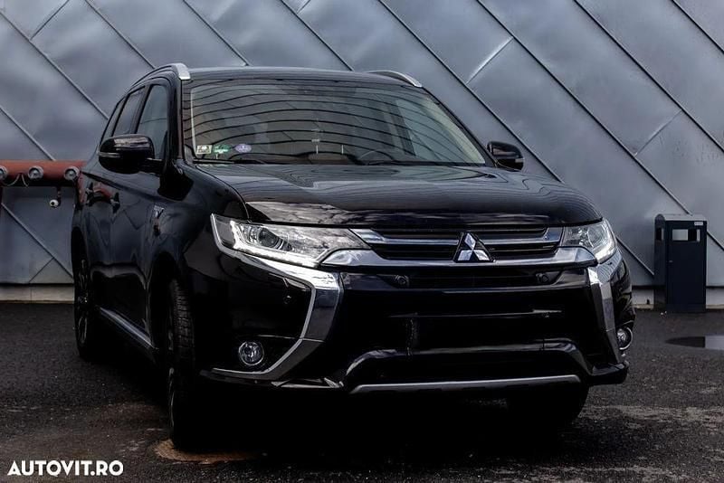 Negru Utilizat 2017 Mitsubishi Outlander P-HEV Top SUV | 15.890 EUR (Preț OK) - Imagine 1/4