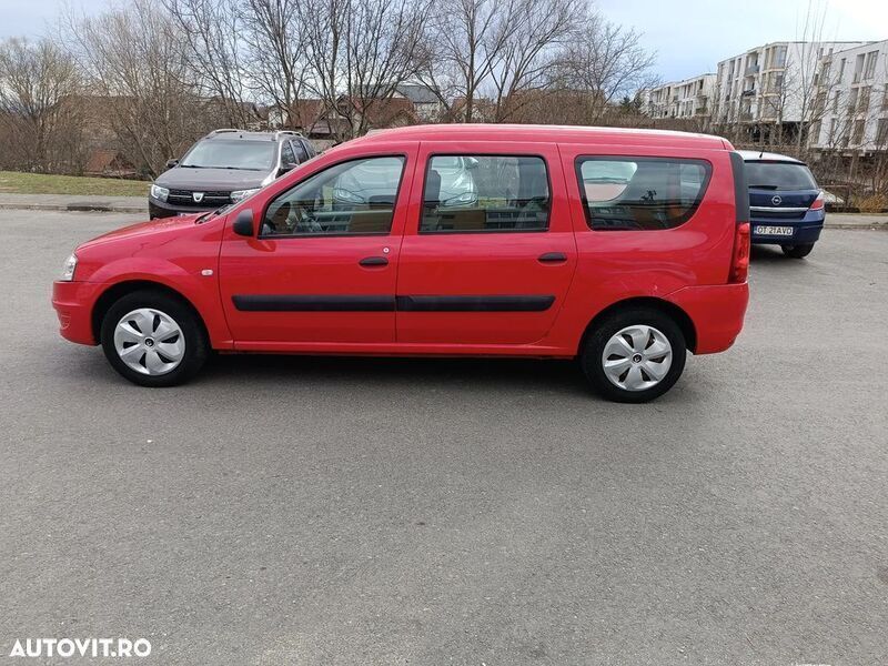 Rosu Utilizat 2011 Dacia Logan MCV Break | 2.790 EUR (Super Preț) - Imagine 1/4