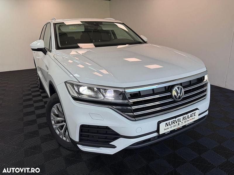 Culoarealb Utilizat 2019 VW Touareg Elegance SUV | 27.300 EUR (Preț OK) - Imagine 1/4