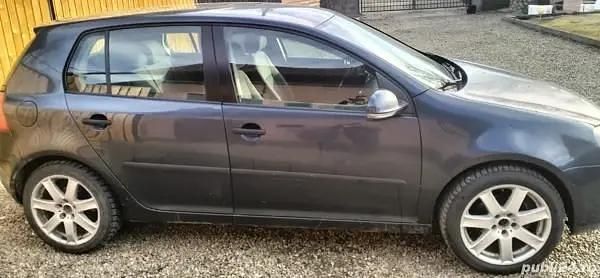 Second-hand VW Golf V 105 CP (77 kW) 2008 Hatchback