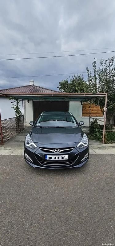 Gri Utilizat 2013 Hyundai i40 Break | 5.850 EUR (Preț bun) - Imagine 1/4