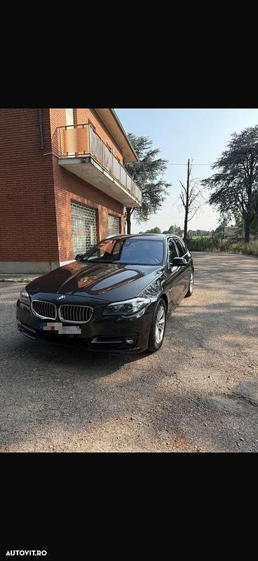 Second-hand BMW 530 Sport Line 258 CP (189 kW) 2014 Culoaremaro Break