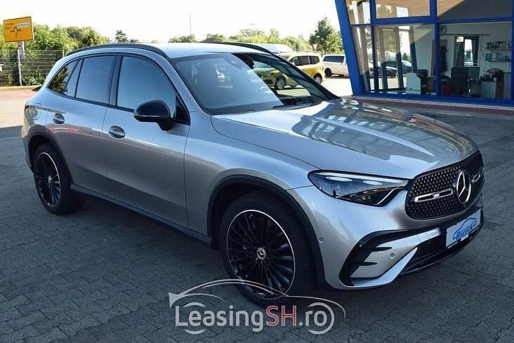Argintiu Utilizat 2023 Mercedes G300 AMG line SUV | 61.144 EUR (Puțin scump) - Imagine 1/4