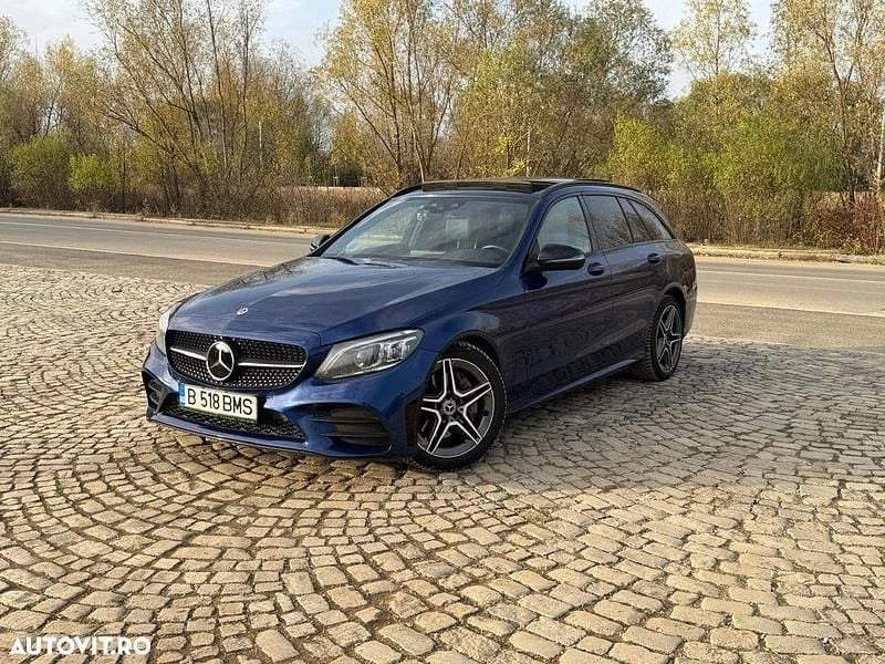 Culoarealbastru Utilizat 2021 Mercedes C300e AMG line Break | 23.300 EUR (Super Preț) - Imagine 1/4