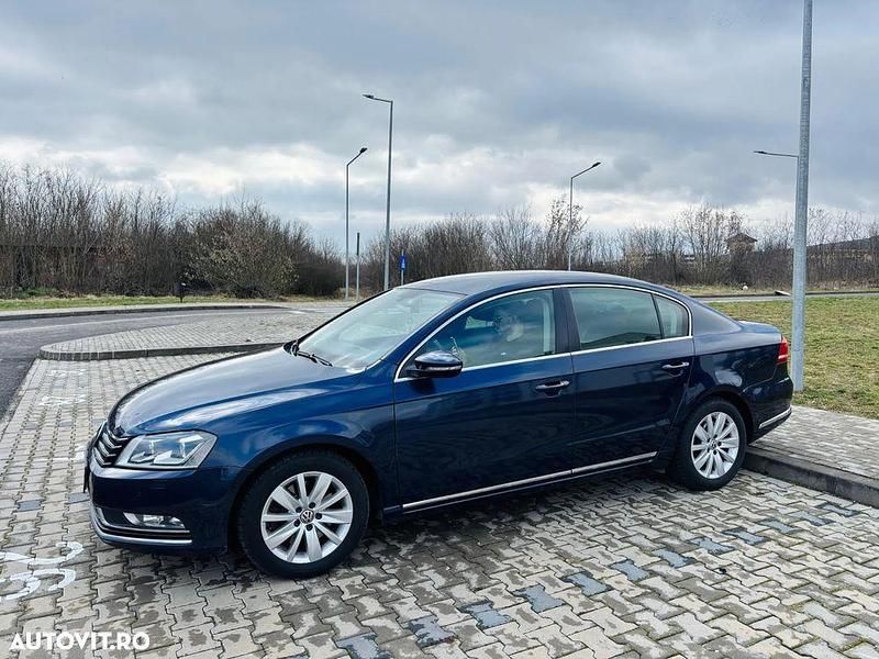 Second-hand VW Passat Comfortline 170 CP (125 kW) 2012 Culoarealbastru Berlinǎ
