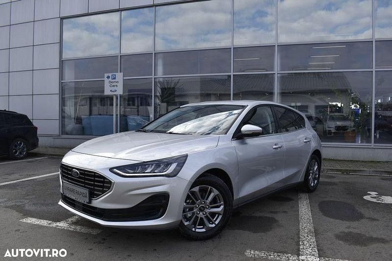 Second-hand Ford Focus 125 CP (91 kW) 2022 Culoareargint Hatchback