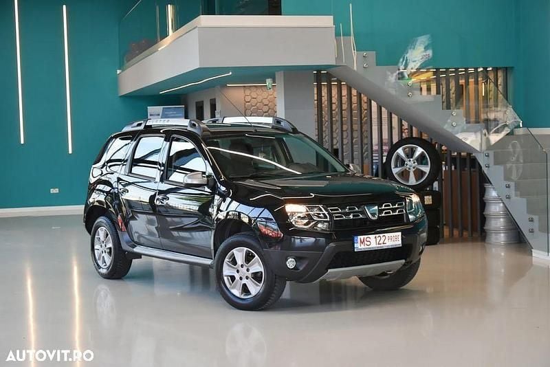 Negru Utilizat 2016 Dacia Duster Lauréate SUV | 7.990 EUR (Preț OK) - Imagine 1/4