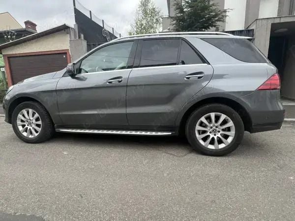 Gri Utilizat 2018 Mercedes GLE350 SUV | 35.000 EUR (Scump) - Imagine 1/4