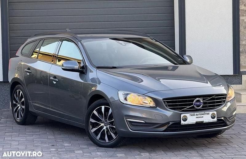 Culoaregri Utilizat 2018 Volvo V60 Momentum Break | 11.599 EUR (Preț OK) - Imagine 1/4