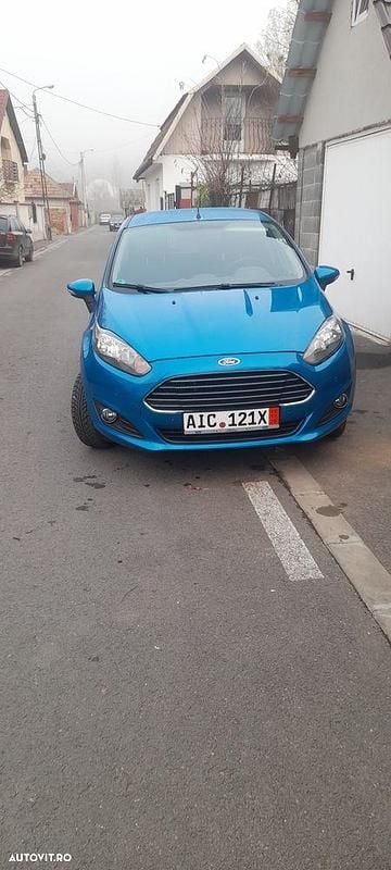 Second-hand Ford Fiesta 100 CP (73 kW) 2015 Culoarealbastru