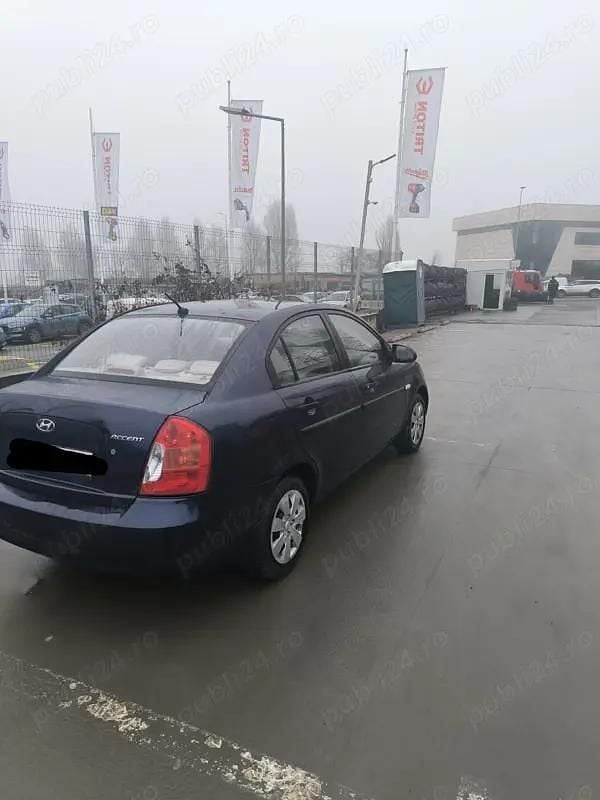 Second-hand Hyundai Accent 100 CP (73 kW) 2009 Berlinǎ