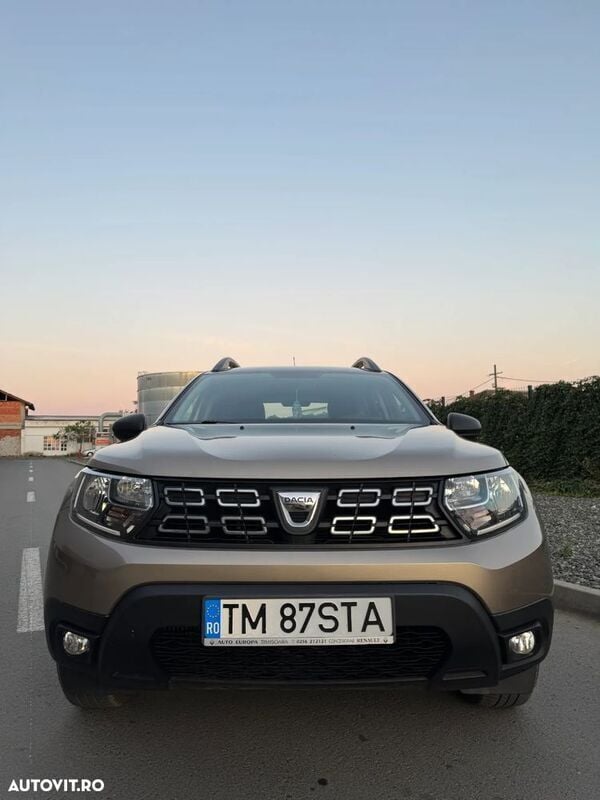Maro Utilizat 2020 Dacia Duster Essentiel SUV | 12.650 EUR (Preț bun) - Imagine 1/4