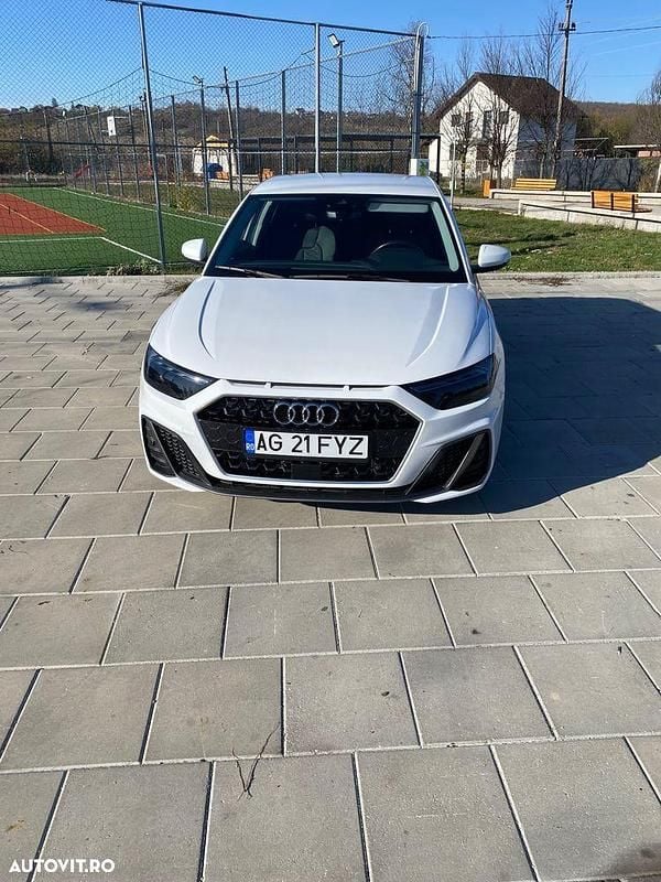 Second-hand Audi A1 S-Line 95 CP (69 kW) 2023 Culoarealb SUV