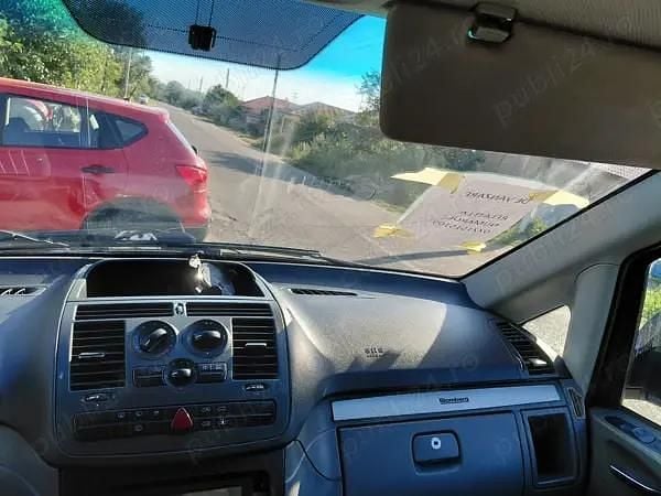Utilizat 2005 Mercedes Vito Monovolum | 4.500 EUR (Preț OK) - Imagine 1/4