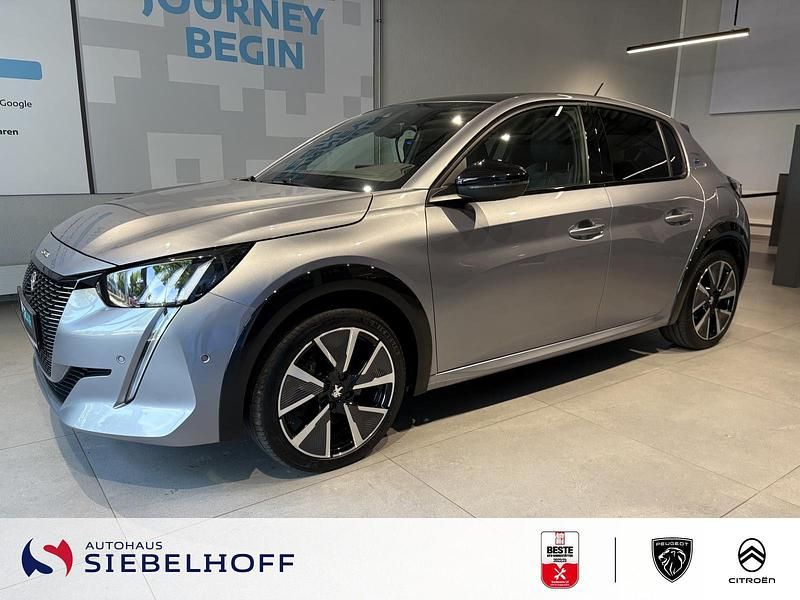 Utilizat 2021 Peugeot e-208 GT Hatchback | 16.066 EUR - Imagine 1/1