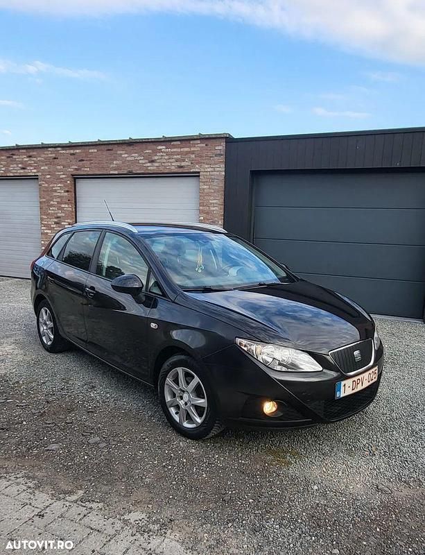 Culoarenegru Utilizat 2011 Seat Ibiza ST Ecomotive Break | 2.600 EUR (Preț bun) - Imagine 1/4