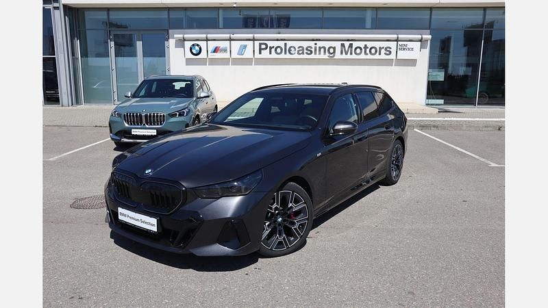 Gri sophisto brilliant effect metalizat metalizat Utilizat 2024 BMW 520 Comfort Edition Break | 73.205 EUR - Imagine 1/4