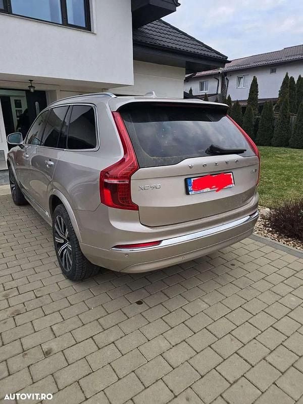 Culoarebej Utilizat 2023 Volvo XC90 SUV | 54.400 EUR (Preț OK) - Imagine 1/4