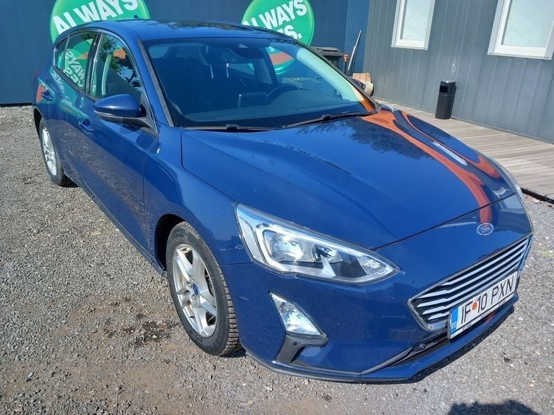 Second-hand Ford Focus 120 CP (88 kW) 2017 Albastru Hatchback