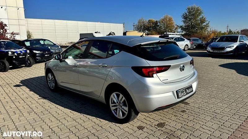 Second-hand Opel Astra Edition 122 CP (89 kW) 2021 Culoareargint Hatchback
