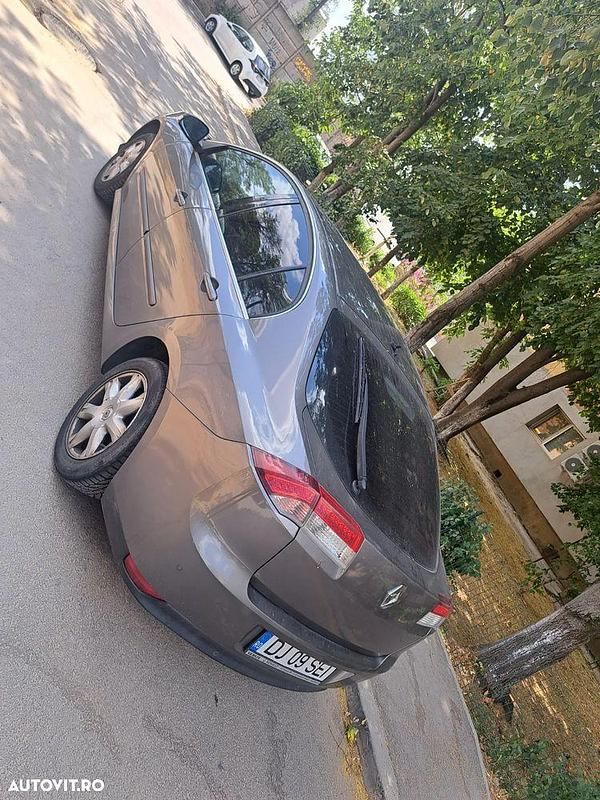 Culoaregri Utilizat 2010 Renault Laguna III Dynamique | 3.700 EUR (Preț bun) - Imagine 1/4