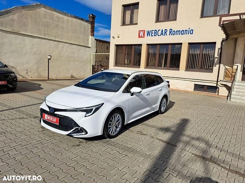 Culoarealb Utilizat 2023 Toyota Corolla Break | 26.608 EUR (Puțin scump) - Imagine 1/4