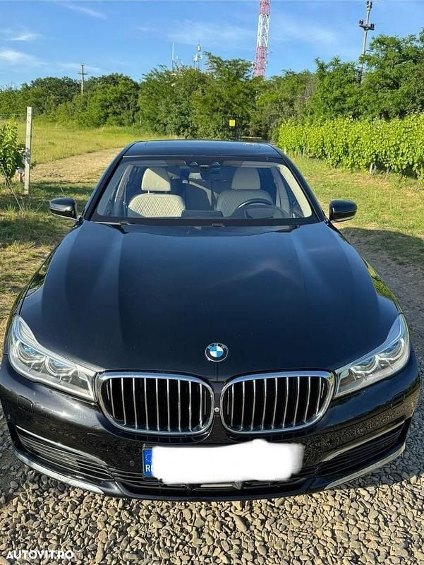 Negru Utilizat 2018 BMW 730 Berlinǎ | 30.990 EUR (Super Preț) - Imagine 1/4