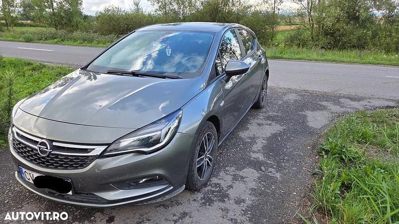 Second-hand Opel Astra Enjoy 100 CP (73 kW) 2017 Gri Hatchback