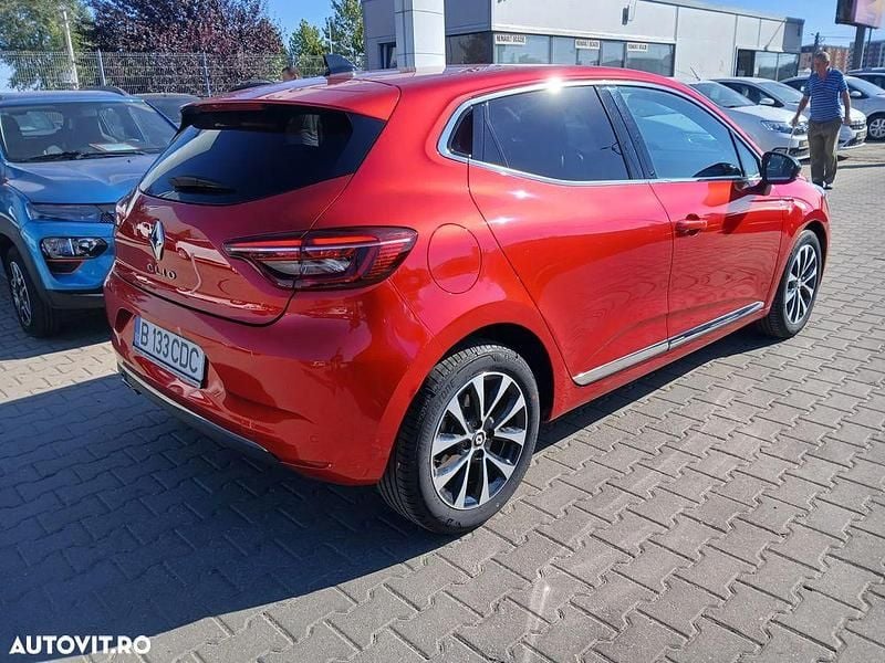Second-hand Renault Clio V Techno 91 CP (66 kW) 2023 Culoarerosu
