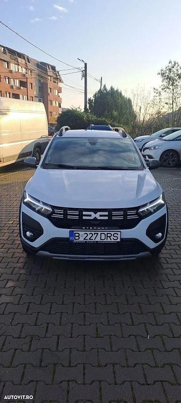 Culoarealb Utilizat 2023 Dacia Sandero Comfort | 11.500 EUR (Preț OK) - Imagine 1/4