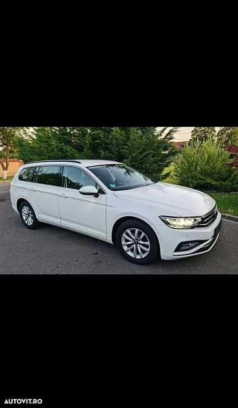 Alb Utilizat 2021 VW Passat Comfortline Break | 14.200 EUR (Preț bun) - Imagine 1/4