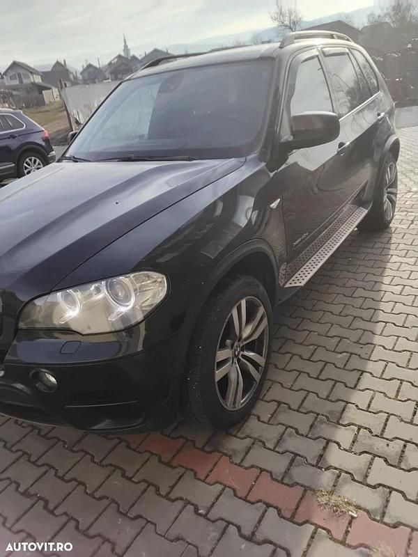 Second-hand BMW X5 306 CP (225 kW) 2012 Culoarenegru SUV