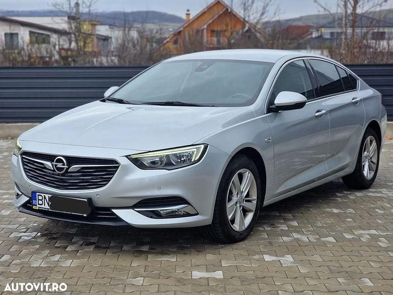 Culoareargint Utilizat 2020 Opel Insignia Edition Berlinǎ | 10.750 EUR (Super Preț) - Imagine 1/4