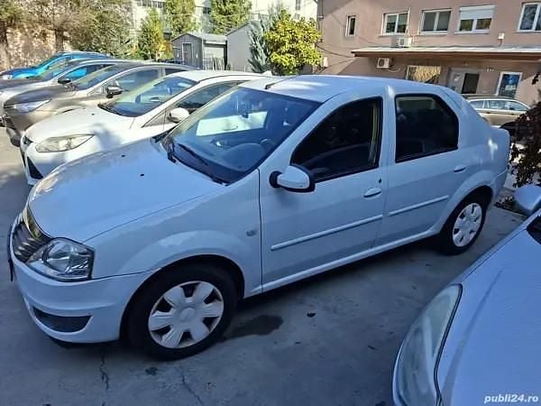 Utilizat 2012 Dacia Logan Berlinǎ | 3.000 EUR (Puțin scump) - Imagine 1/4