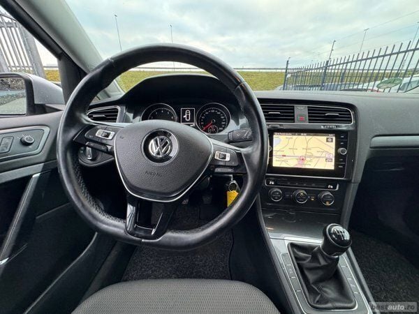 Second-hand VW Golf VII Comfortline 116 CP (85 kW) 2018 Gri Break