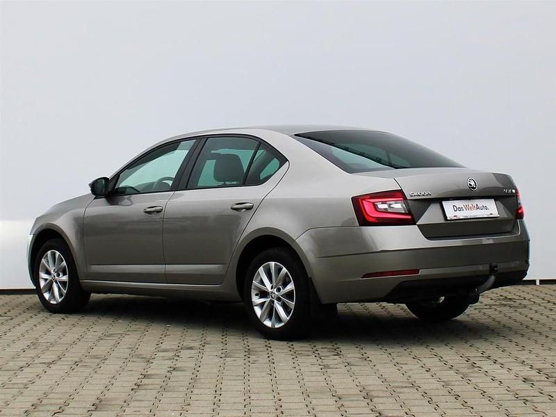 Second-hand Skoda Octavia Style 115 CP (84 kW) 2018 Culoaremaro Berlinǎ
