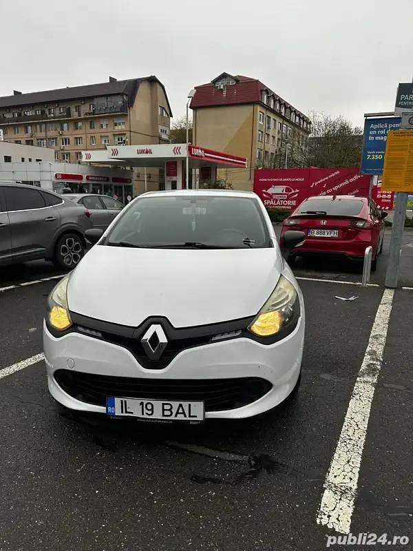 Alb Utilizat 2013 Renault Clio IV Authentique Hatchback | 5.099 EUR (Puțin scump) - Imagine 1/4