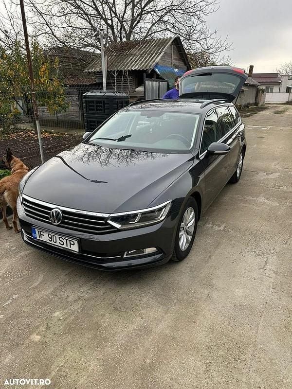 Culoarenegru Utilizat 2017 VW Passat Comfortline Break | 15.800 EUR (Preț OK) - Imagine 1/4